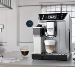 DELONGHI PrimaDonna Class ECAM 550.85.MS Garantie 3 Ans -Bodum Soldes 550.85.ms expresso broyeur delonghi ambiance