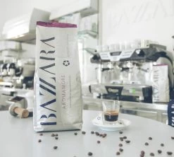 1kg Café En Grain Aromamore Arabica/Robusta - BAZZARA -Bodum Soldes cafeengrainbazzaraaromamorekgillustration1