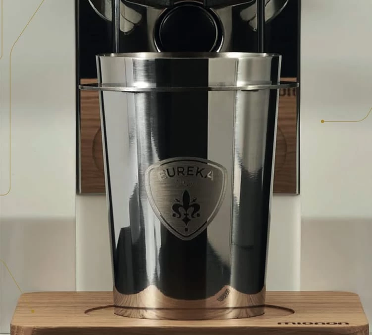 Moulin à Café EUREKA ORO Mignon Single Dose Blanc Et Bois De Chêne Avec Blow Up 4 Moulin à Café EUREKA ORO Mignon Single Dose Blanc Et Bois De Chêne Avec Blow Up – Image 2