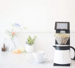 Carafe Isotherme V60 55 Cl Inox Double Paroi - Blanche - HARIO -Bodum Soldes hariov602 1