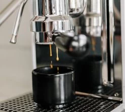 Tasse à Cappuccino - Monty Milk Art Noir Mat 19 Cl - FELLOW -Bodum Soldes lifestyle3