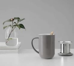 Mug Minima Wool Grey 50 Cl Avec Infuseur Inox - VIVA SCANDINAVIA -Bodum Soldes minima grey lifestyle2