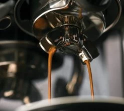 Machine Expresso SAGE The Barista Touch SES880BST4EEU1 Inox Noir 9 Machine Expresso SAGE The Barista Touch SES880BST4EEU1 Inox Noir -Bodum Soldes sage baristatouch coffee 1