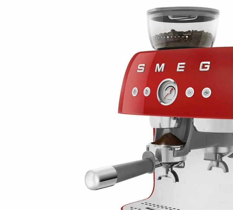Machine Expresso SMEG EGF03RDEU Rouge Années 50 Avec Moulin Intégré 6 Machine Expresso SMEG EGF03RDEU Rouge Années 50 Avec Moulin Intégré – Image 4